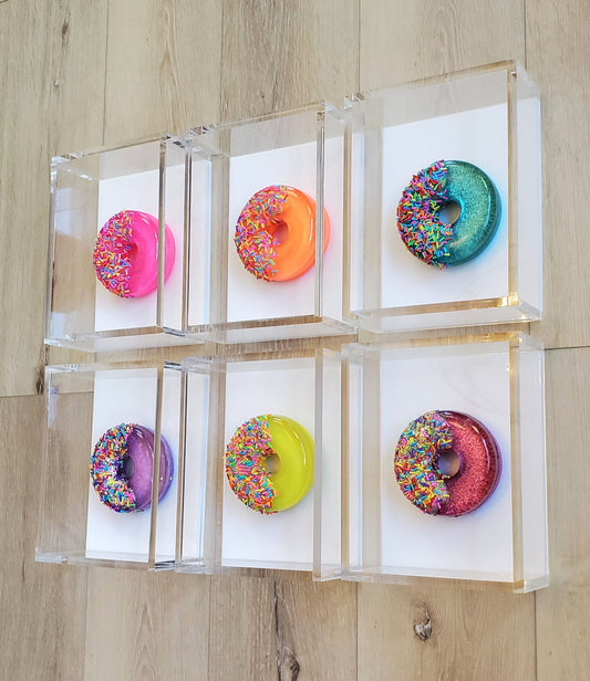Luxury Donut, 3D Pop Art, Modern Decor, 1 Shadow box, 1 donut
