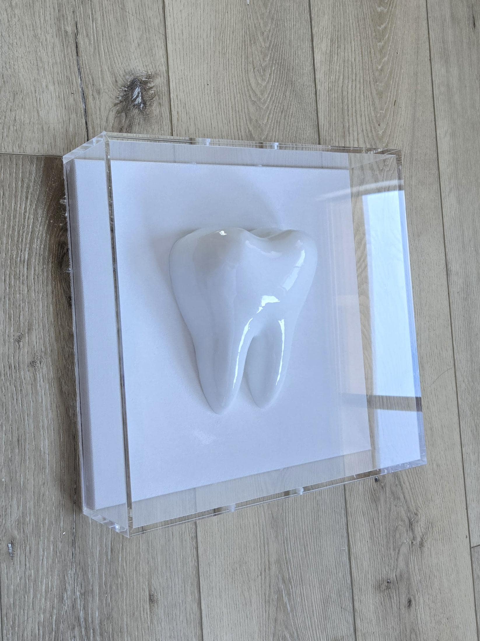 3D wall sculptures, resin installations, and custom tooth designed for luxury homes or offices.