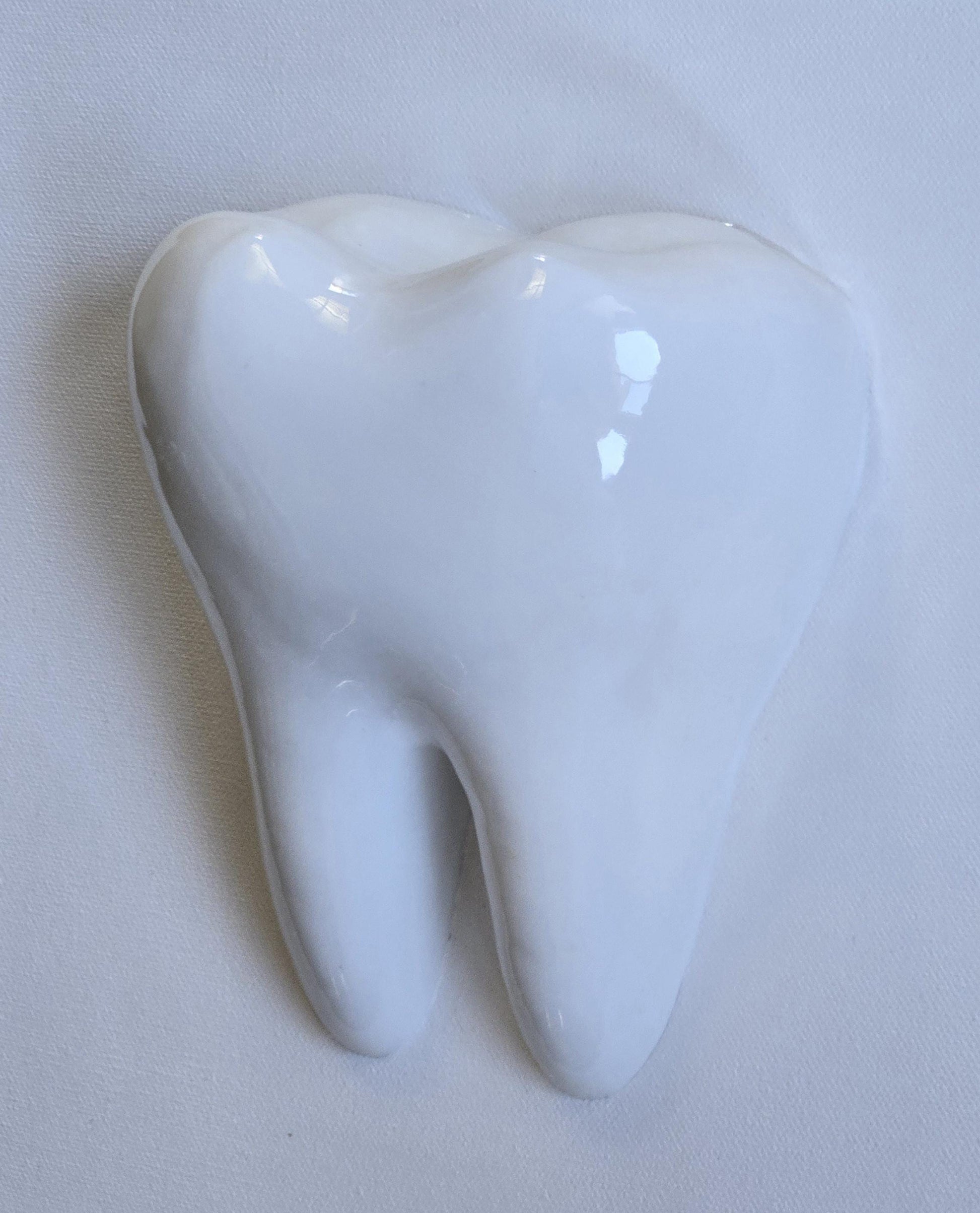 3D wall sculptures, resin installations, and custom tooth designed for luxury homes or offices.