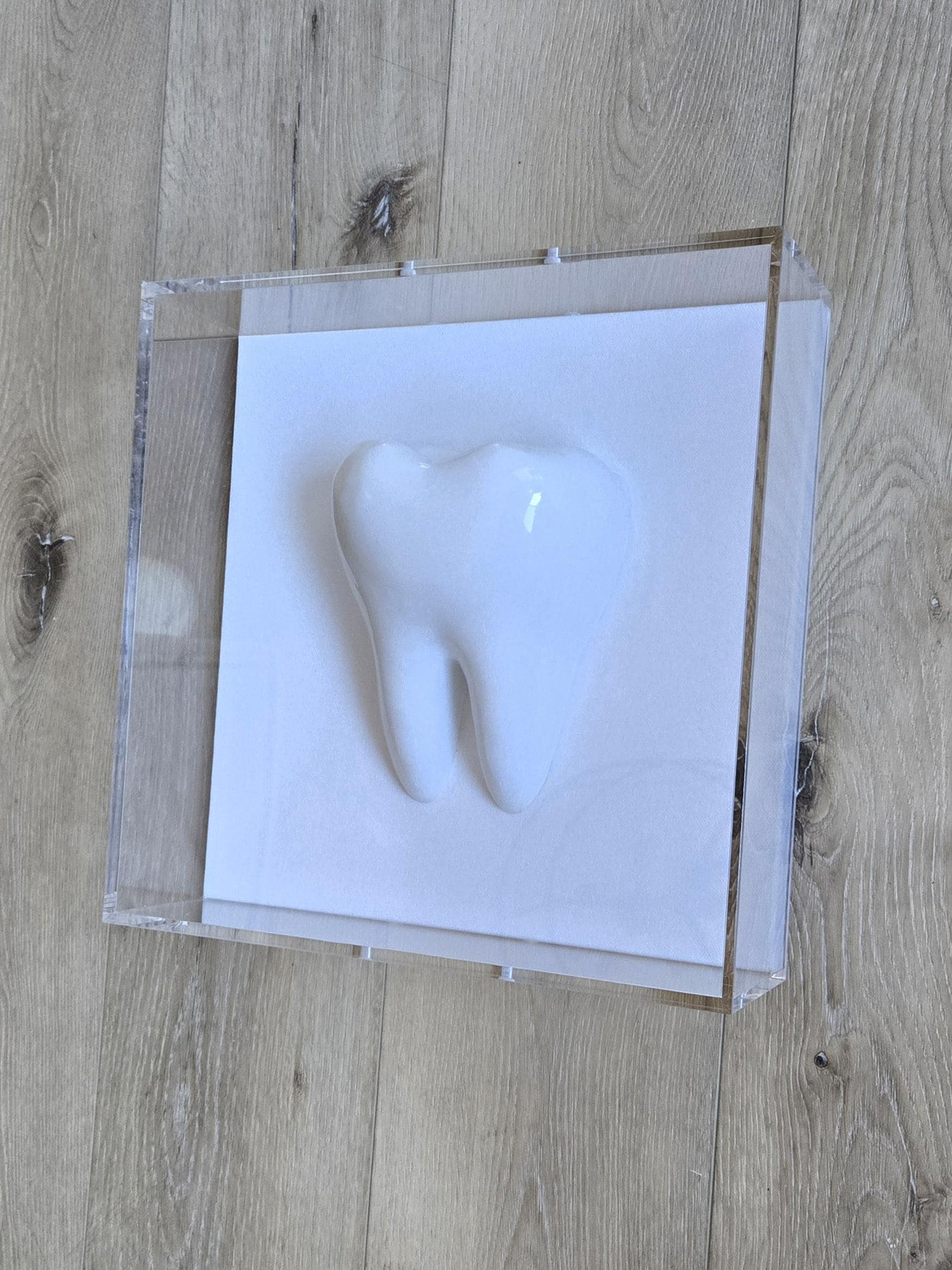 3D wall sculptures, resin installations, and custom tooth designed for luxury homes or offices.