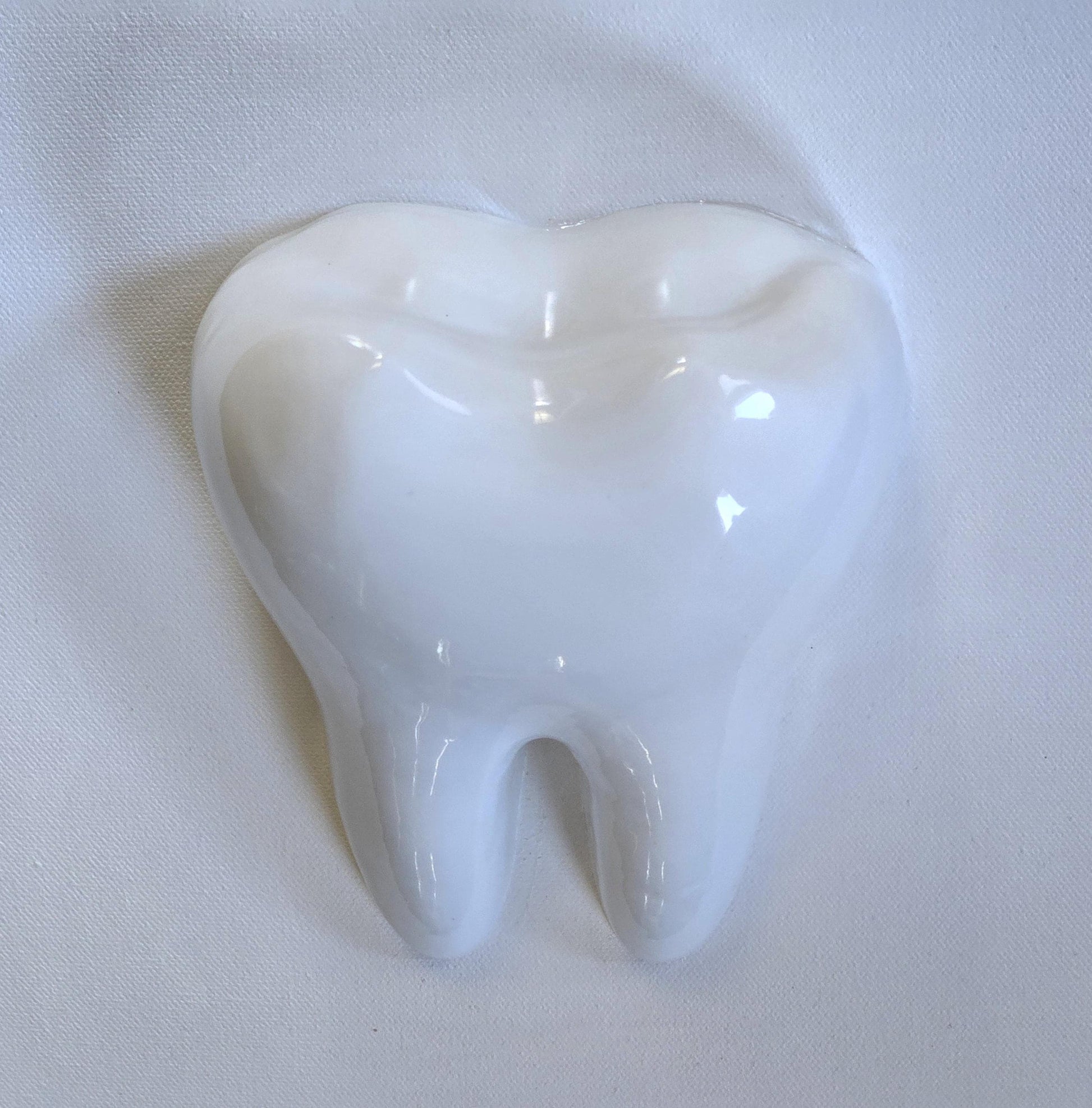3D wall sculptures, resin installations, and custom tooth designed for luxury homes or offices.