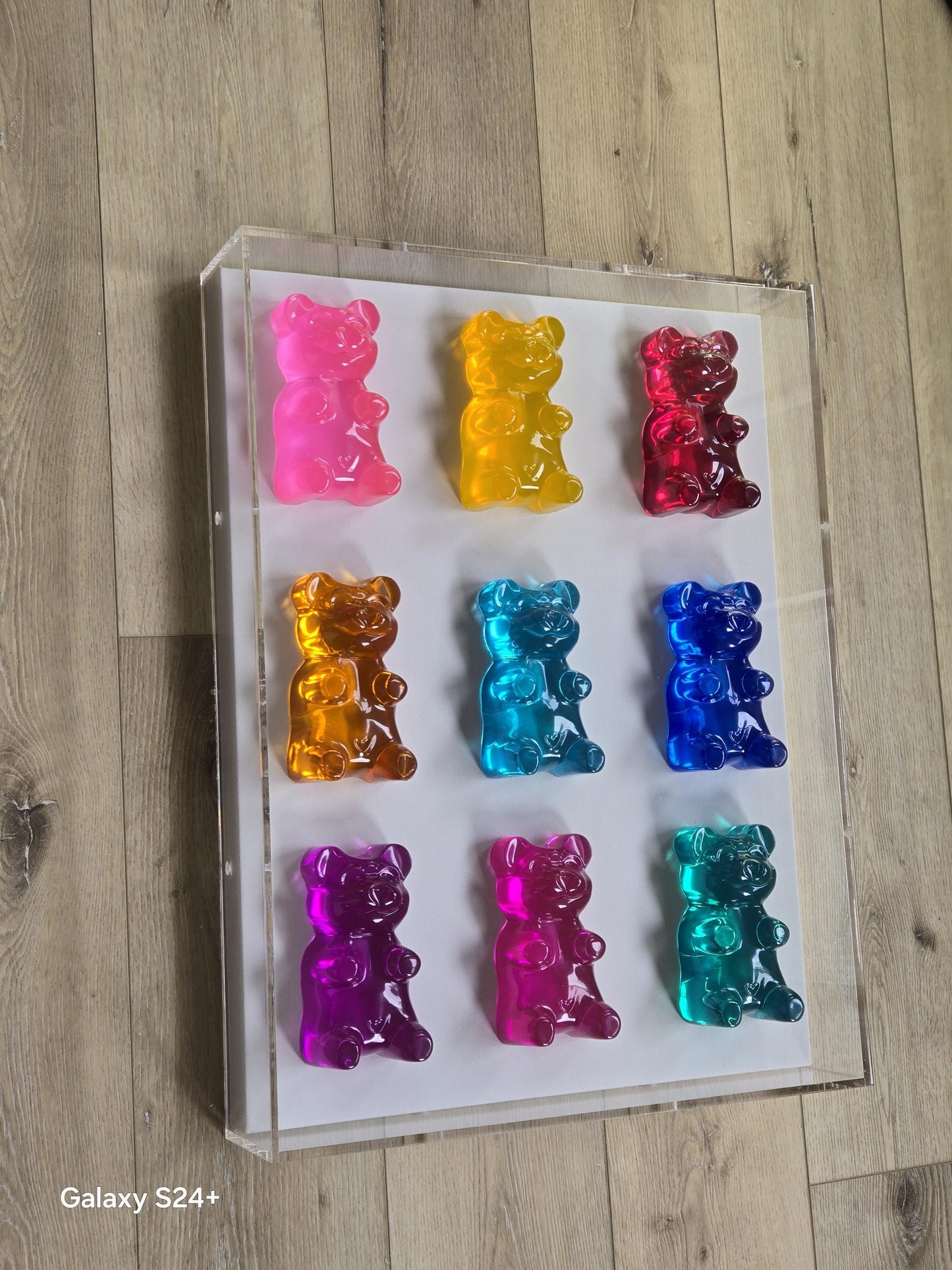3D Pop Art Gummy Bear Wall Decor | Colorful Resin Candy Art | Rainbow Luxury Nursery & Kitchen Wall Sculpture | Handmade Statement Piece