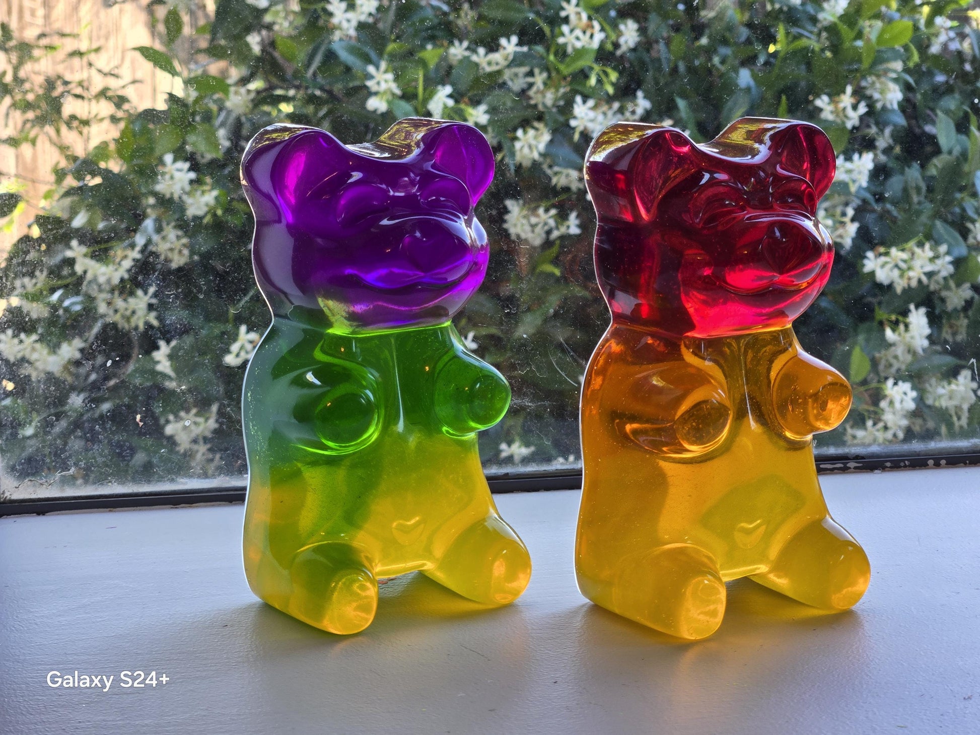 3D Pop Art Gummy Bears Wall Sculpture | Vibrant Rainbow Resin Candy Decor | Handmade Nursery & Kid's Room Wall Art | 6-Inch Bears