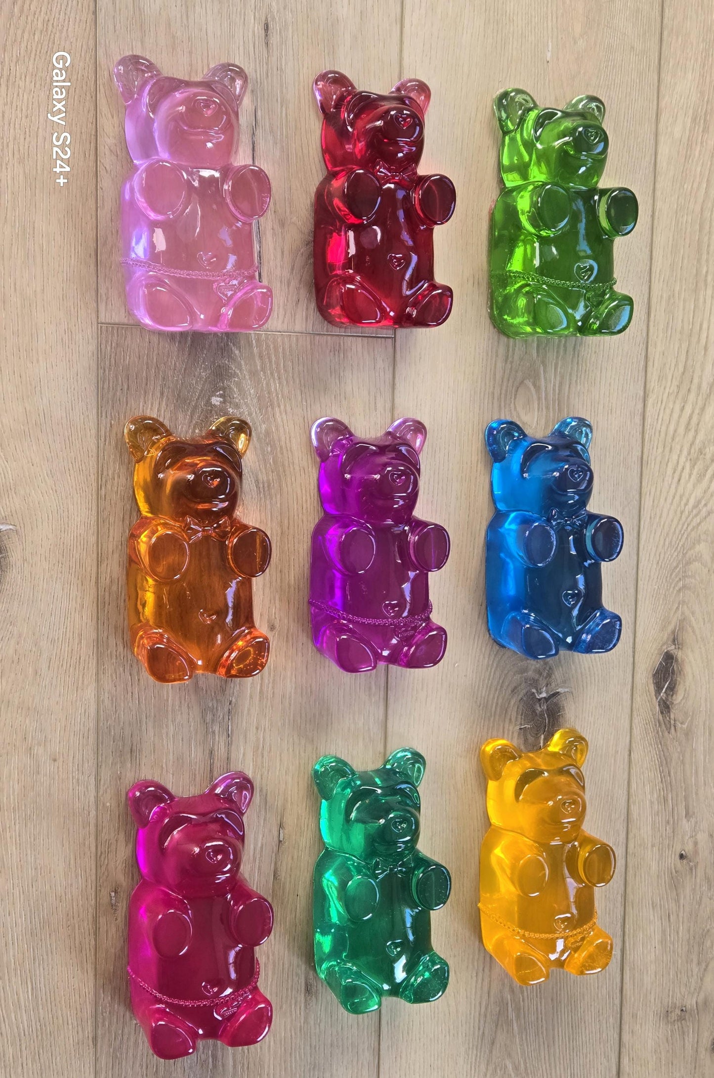 Oliver & Olivia Gummy Bear Wall Art | Pop Art Sculpture for Gallery Wall, Nursery Decor, Kids Room Decor, Cute 6 Inch Bear